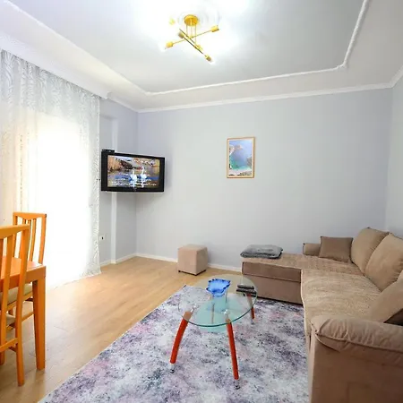 Arel's House * فلورا